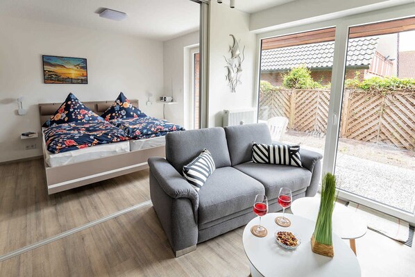 Unclassified image, 1 of 23, button