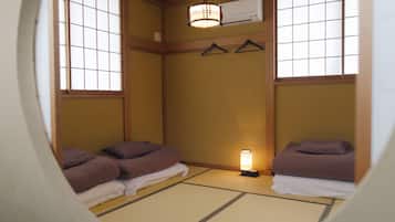 Free WiFi, bed sheets