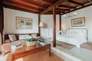 Deluxe kamer, terras, uitzicht op tuin | Geluiddichte muren, gratis wifi, beddengoed