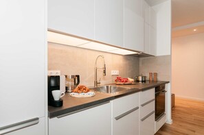 Unclassified image, 4 of 15, button