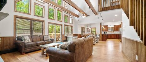 Smart-TV, Kamin, Videospiele