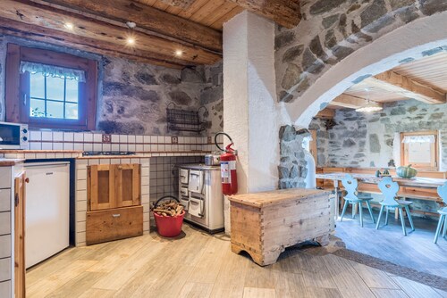 Ferienhaus "Baita dai Cotai" in traumhafter Landschaft mit Bergblick