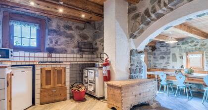 Ferienhaus "Baita dai Cotai" in traumhafter Landschaft mit Bergblick