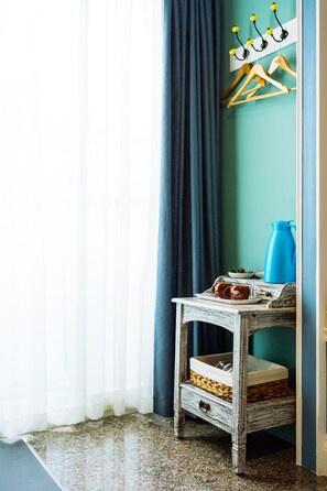 Triple Room, Balcony | Blackout drapes, free WiFi, bed sheets - Flower Young B&B (Hualien City)