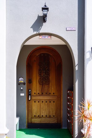 Property entrance - Flower Young B&B (Hualien City)