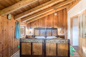 2 bedrooms - Holiday Home "Baita Pizabornè" with Mountain View & Garden (Porte di Rendena)