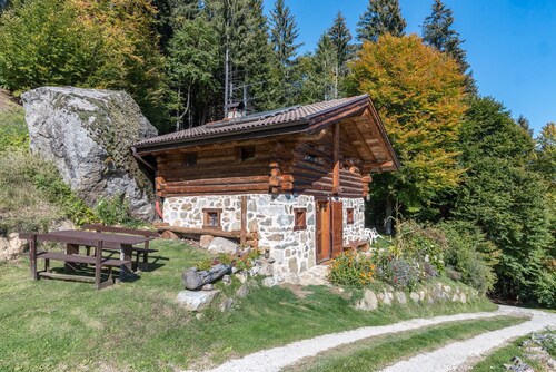 Ferienhaus "Baita Pizabornè" mit Bergblick und Garten