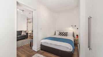 1 slaapkamer, een bureau, gratis wifi, beddengoed
