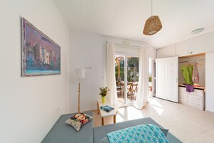 Neljän hengen perhehuone | Oleskelualue