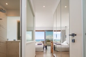 5 عدّة غرف نوم ومكواة/لوح كي وخدمة الإنترنت وملاءات أسرّة