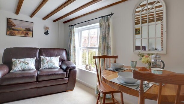 Exterior - Pretty Holiday Home in Sedlescombe Kent With Garden (Battle)
