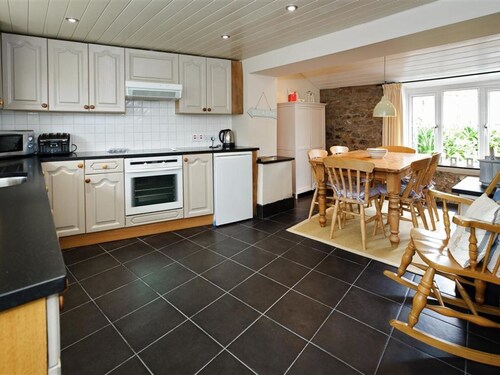 Snug Cottage With Lovely, Private Garden, Just Outside Abersoch