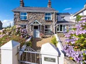 Exterior - Snug Cottage With Lovely, Private Garden, Just Outside Abersoch (Pwllheli)