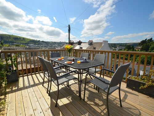 Peaceful Holiday Home in Kingswear Devon With Terrace