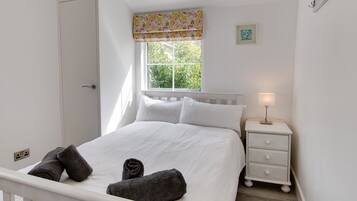 House | 2 bedrooms, individually furnished, bed sheets