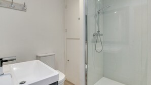Unclassified image, 5 of 12, button - Beautiful Holiday Home in Kingsbridge With Garden (Kingsbridge)