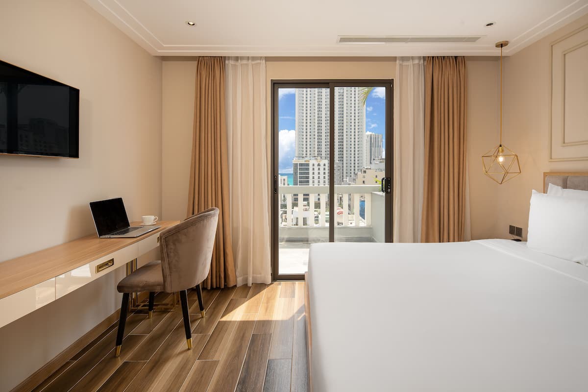 Suite (Double) | Minibar, caja fuerte, escritorio y espacio para trabajar con un portátil