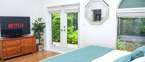 3 slaapkamers, een strijkplank/strijkijzer, gratis wifi, beddengoed