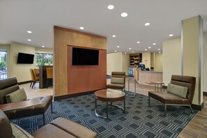 Lobby - TownePlace Suites by Marriott Grand Rapids Wyoming (Wyoming)
