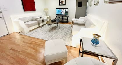 next to Strip 3BRVegas LVCC-1mile walk bestSpot Book