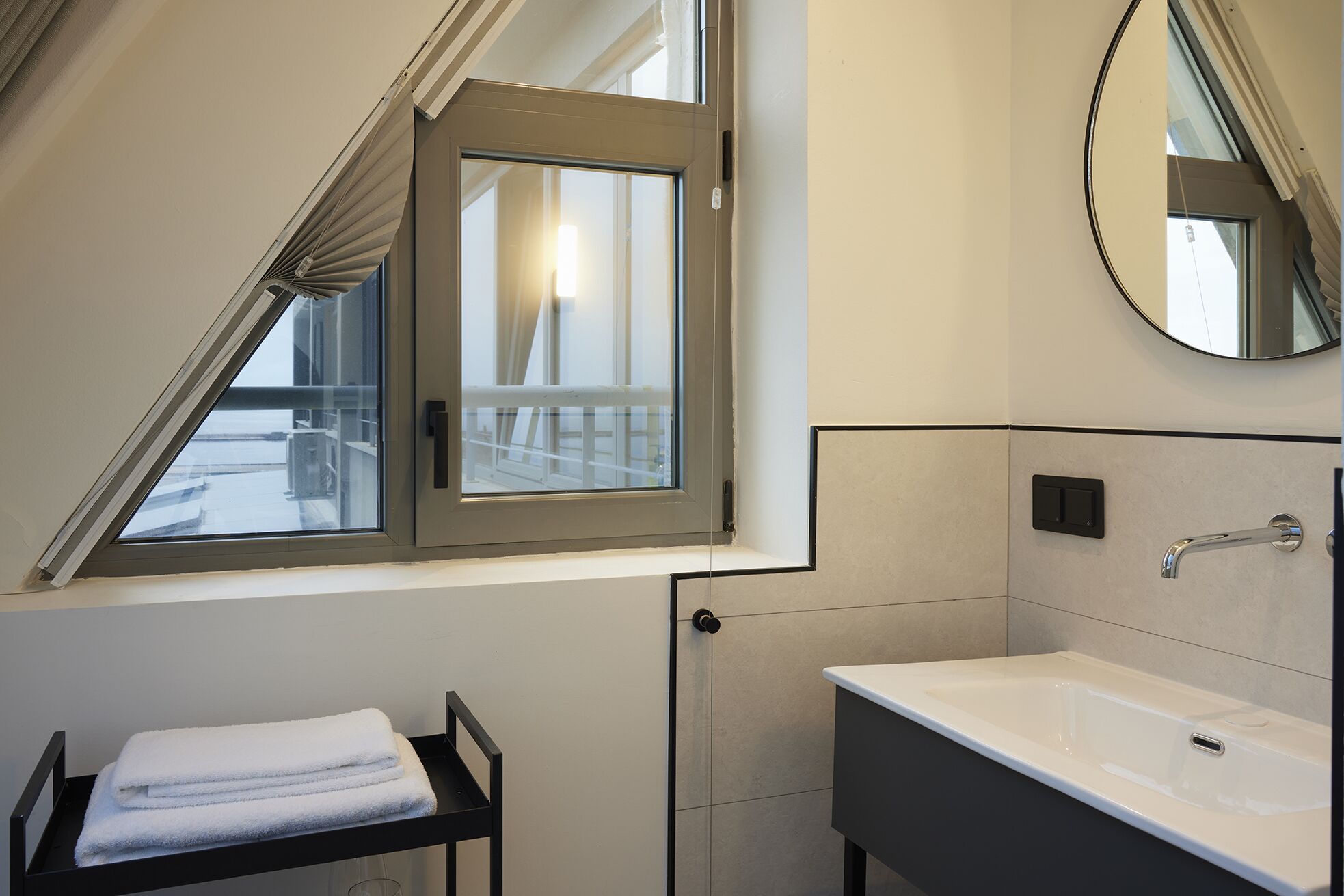 single loft | bathroom | shower, rainfall showerhead, free toiletries, hair dryer