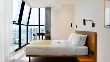 Signature Suite | Bộ đồ giường cao cấp, nệm có lớp đệm bông, minibar