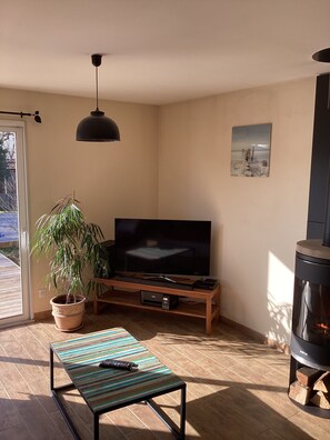 TV, music library, stereo