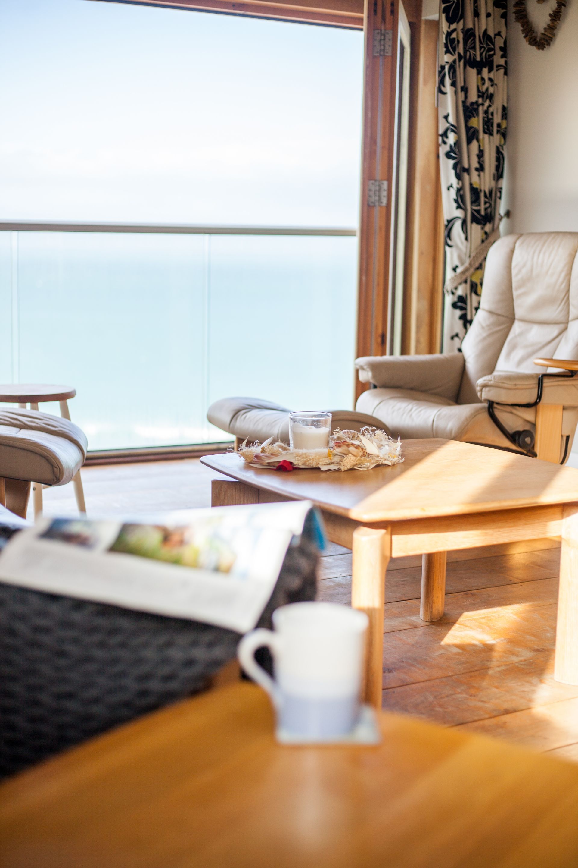 Smart TV, stereo, offices