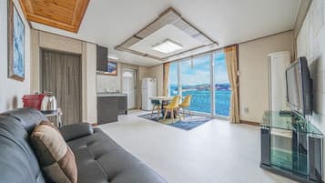 Room (B201) | 1 bedroom, WiFi (free)