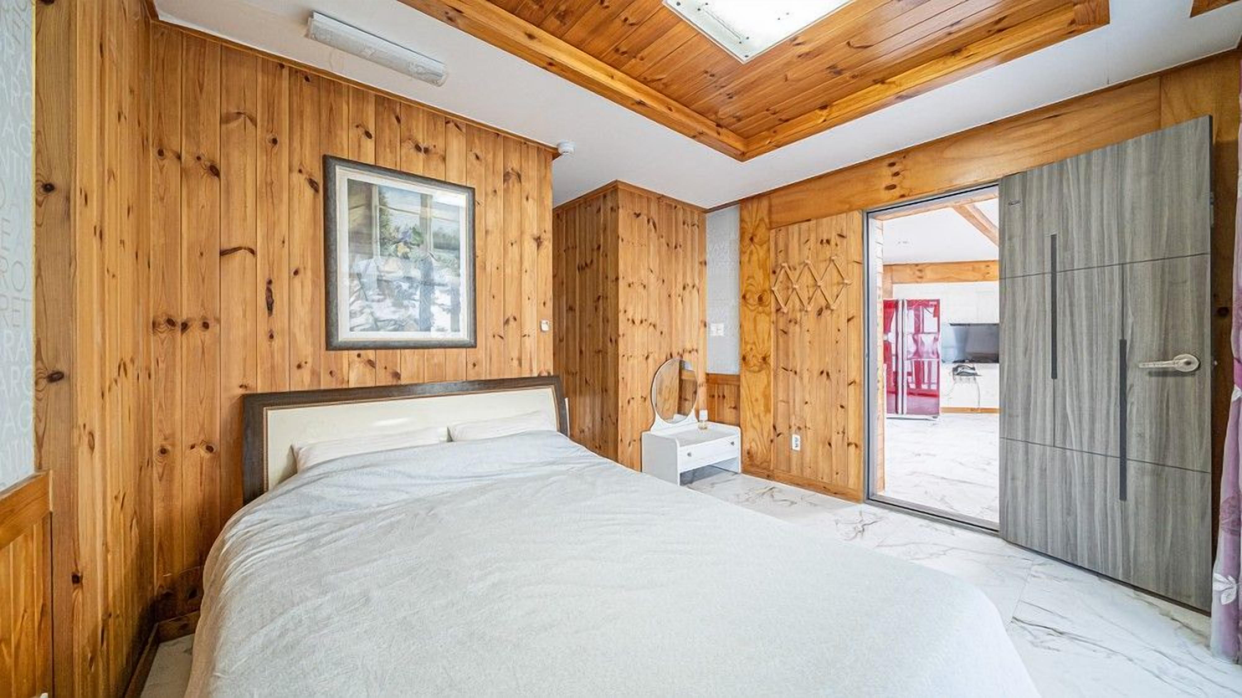 Room (A102) | 1 bedroom, WiFi (free)