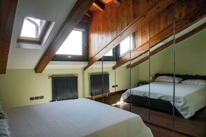 2 bedrooms, free WiFi - La Finestra sul lago luxurious apartment furnished (Verbania)
