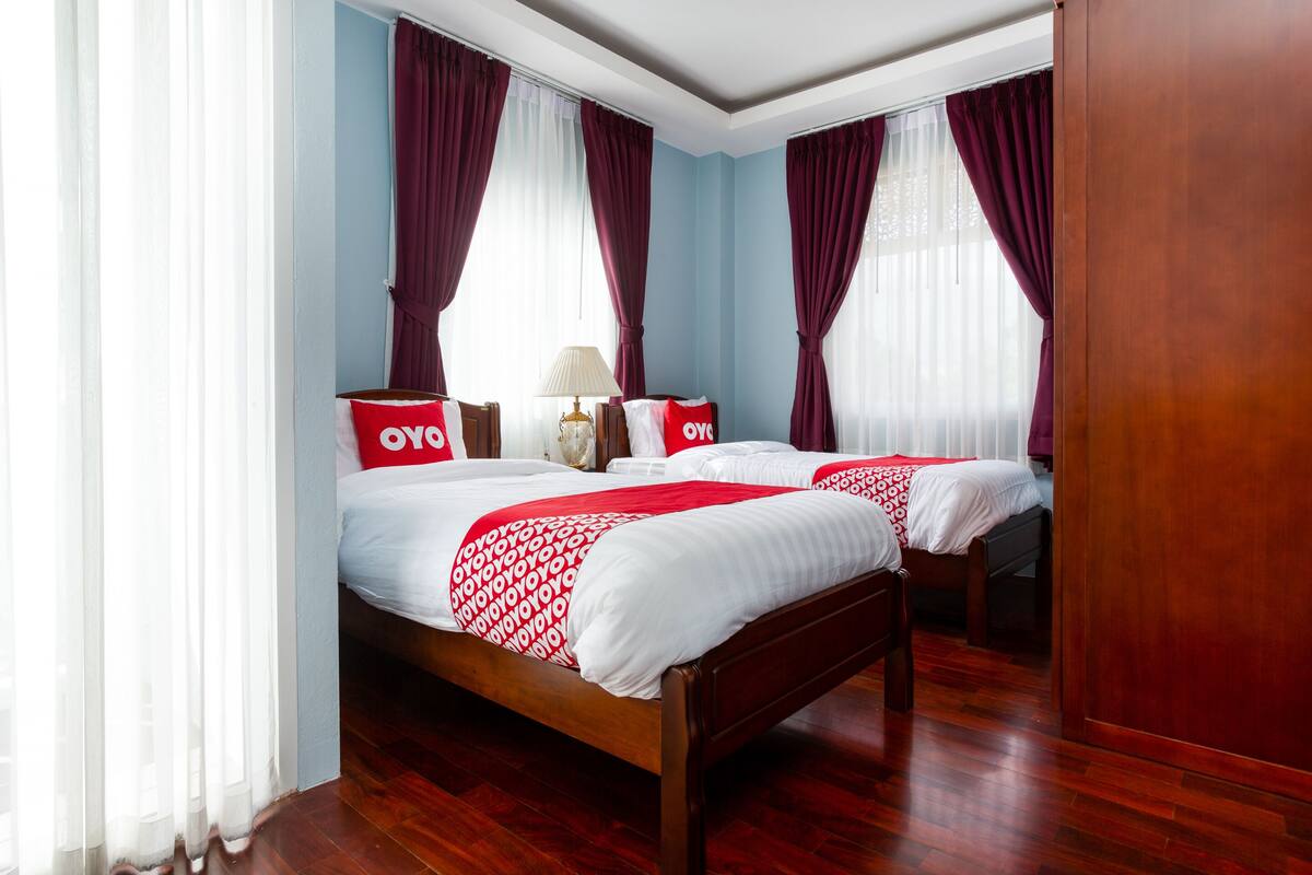 Premier Twin Room