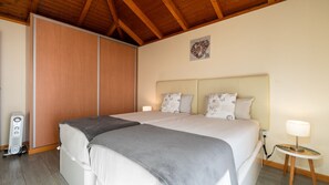 2 camere, ferro/asse da stiro, culla da viaggio, Wi-Fi gratuito