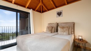 2 bedrooms, iron/ironing board, travel crib, free WiFi