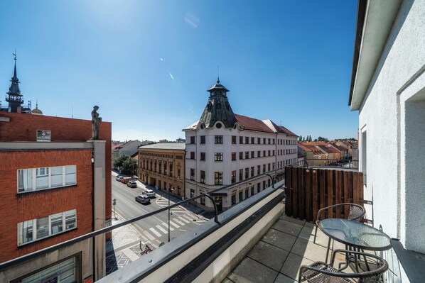Kamer, 1 twee- of 2 eenpersoonsbedden, 1 slaapkamer, balkon | Terras
