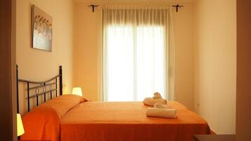 3 chambres, fer et planche Ă repasser, accĂšs Internet, draps fournis