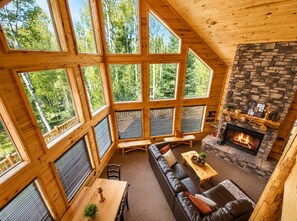 Fernseher, Kamin