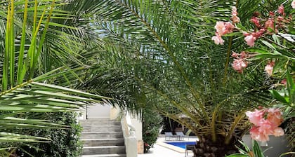 Casa Verde, cozy holiday home with private heated pool in Javea