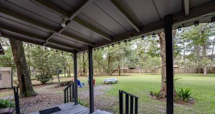 1 Acre Home |Woodsy & Fenced |Dogs Ok |Firepit |Close to Dining/Shops | Moody Oaks Rental Next Door