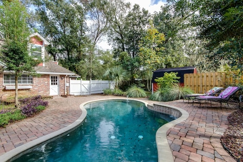 3BR Private Pool Home w/ Fenced Yard + Dogs OK in Orange Park