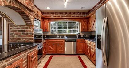 Private Pool |1/2 Acre Wooded Lot |Feels Like an Authentic English Cottage |Fenced |Dogs Ok |3 Bikes