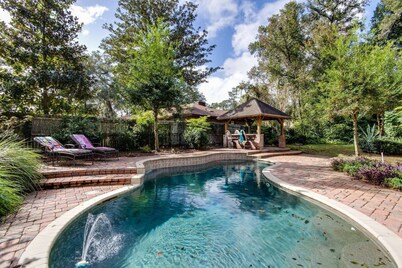 3BR Private Pool Home w/ Fenced Yard + Dogs OK in Orange Park