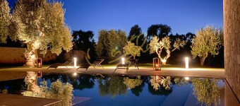 TD Villa Ricchiari Traditional Villa with Designer Pool