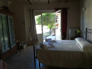 7 Schlafzimmer, WLAN, Bettwäsche