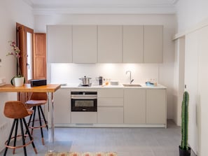 Fridge, microwave, oven, dishwasher