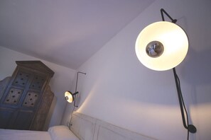 5 bedrooms, iron/ironing board, travel cot, free WiFi