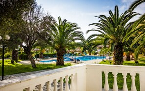 Chambre Triple Standard | Vue depuis le balcon