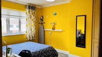 1 Schlafzimmer, Schreibtisch, Bügeleisen/Bügelbrett, kostenloses WLAN