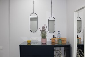 Habitación, 2 camas individuales | Wifi gratis y ropa de cama