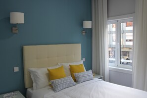 Room, 1 Queen Bed with Sofa bed | Free WiFi, bed sheets - Bella Gaia (Vila Nova de Gaia)